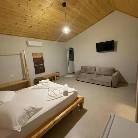 Agrotourism Isak ファームステイ *