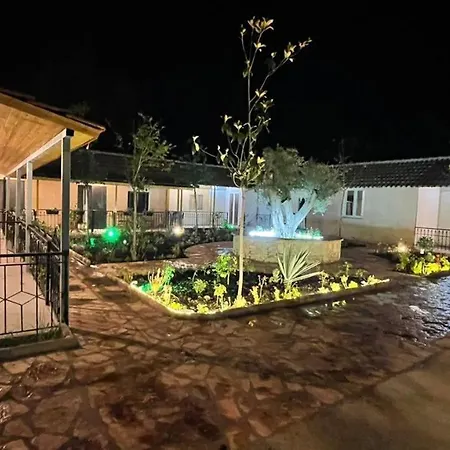 Agrotourism Isak * Finiq