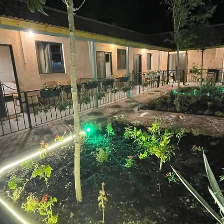 Agrotourism Isak ファームステイ *